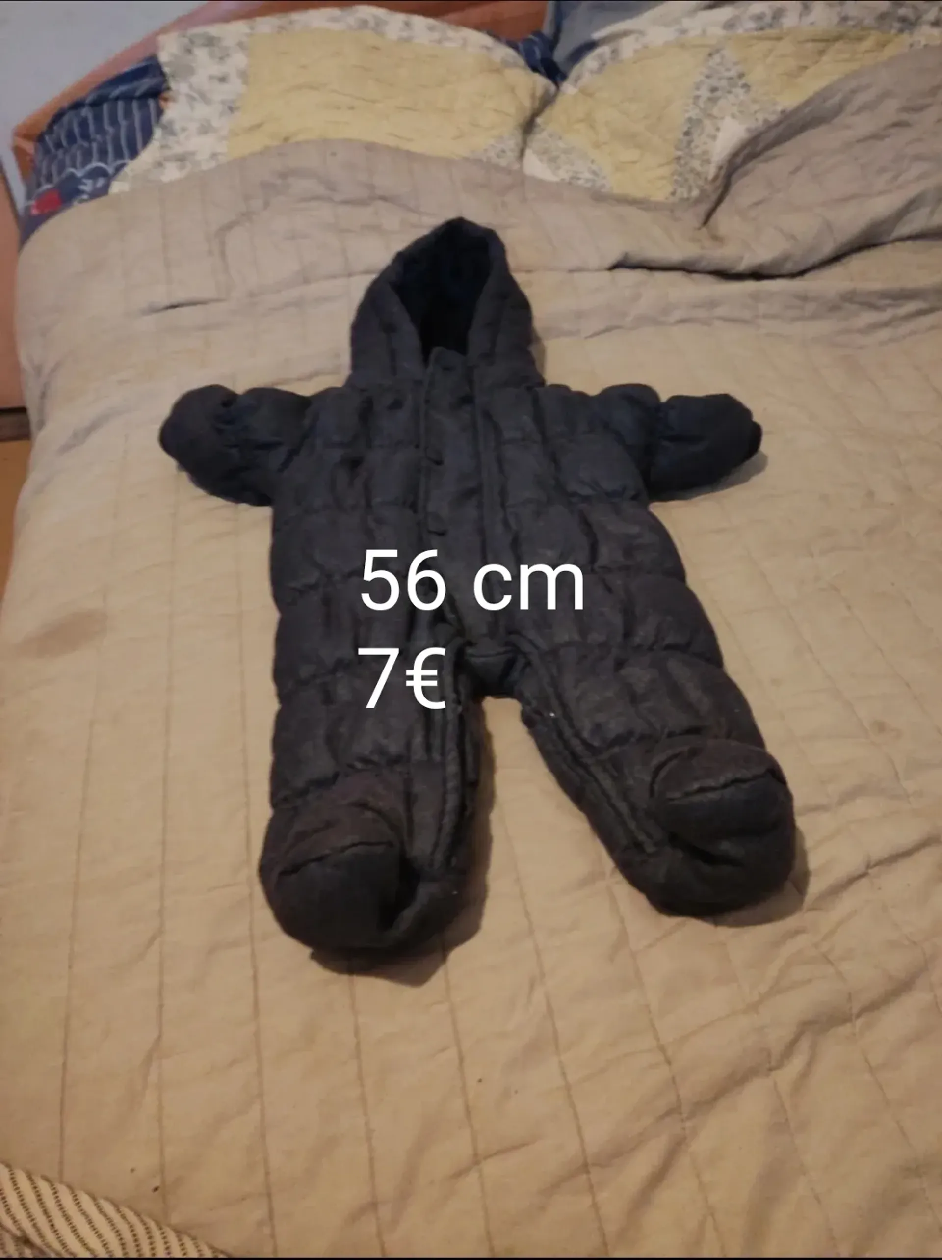 Pirmā sludinājuma fotoattēls: Tumši pelēks bērnu ziemas kombinezons ar kapuci, izmērs 56 cm
