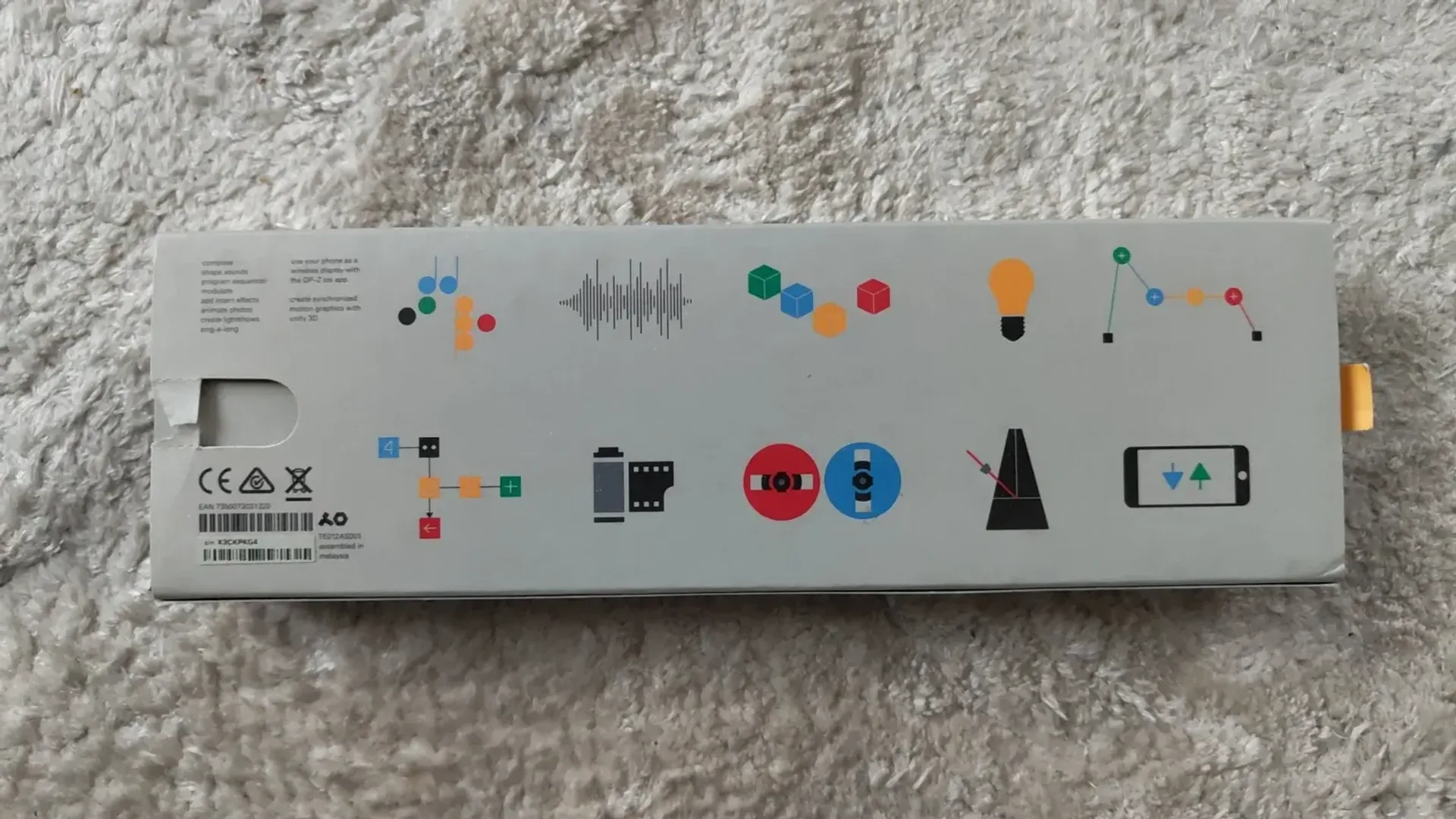 Pirmā sludinājuma fotoattēls: Teenage Engineering OP-Z portatīvais sintezatora groovebox