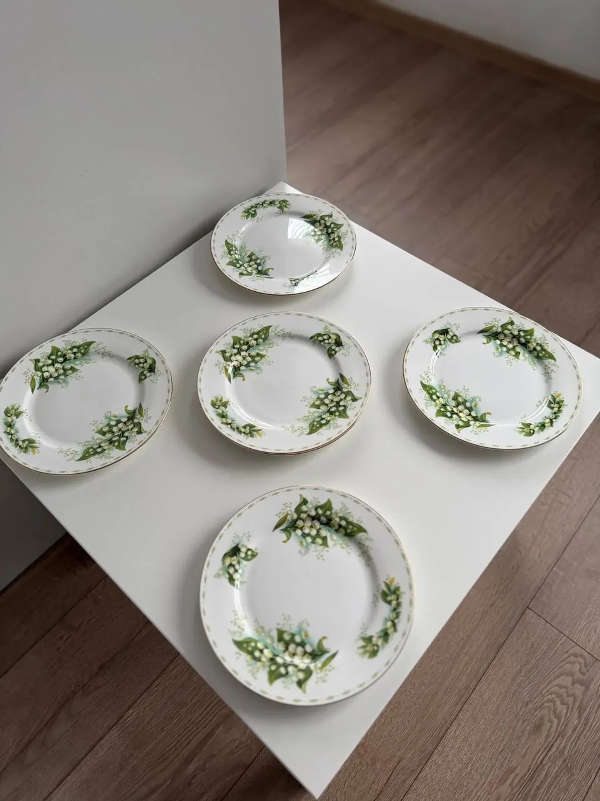 Eleganti Kieli šķīvji no smalka Somijas porcelāna., 2. fotoattēls no 2