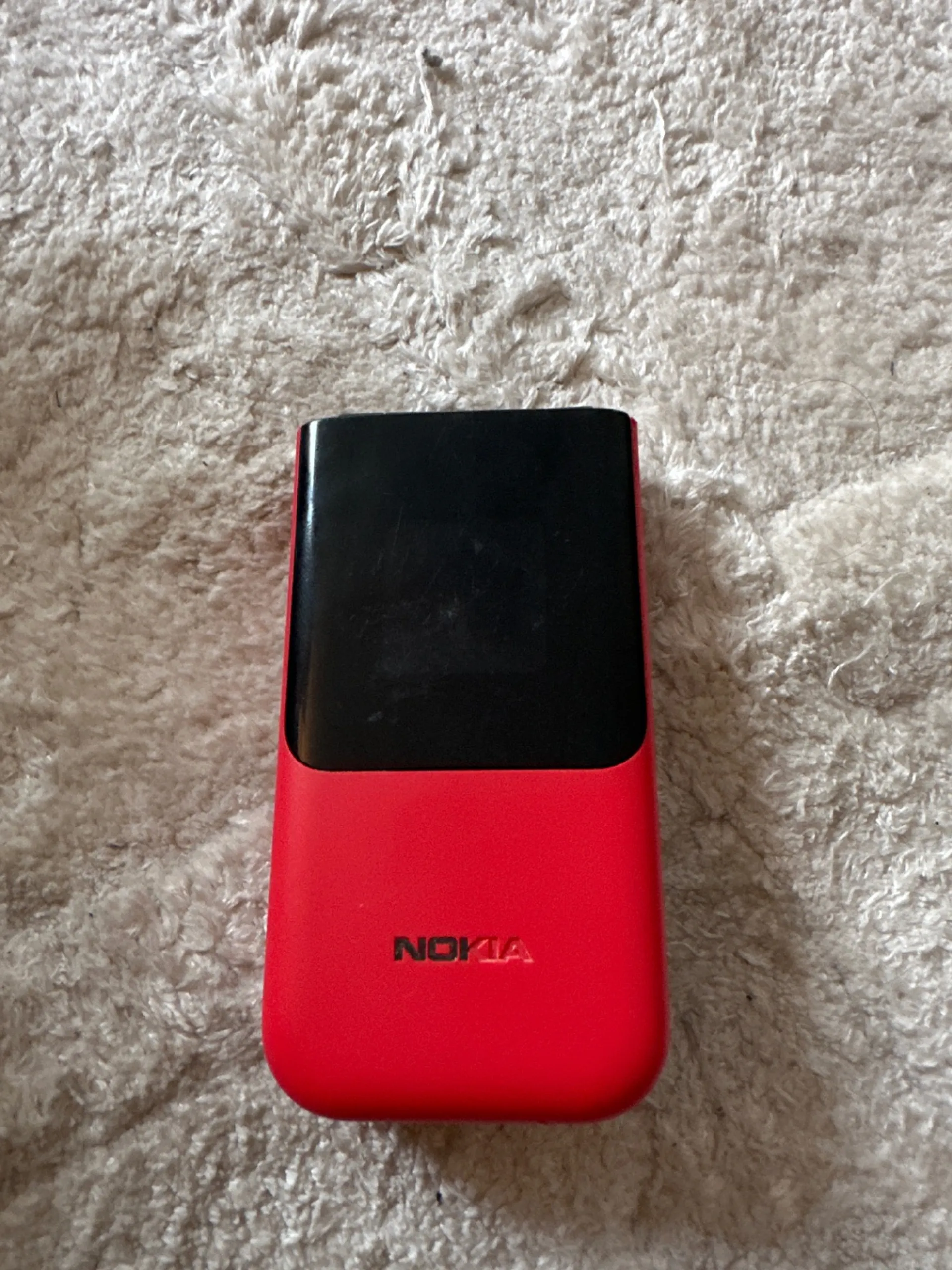 Mobilais tālrunis Nokia 2720 Flip, sarkans