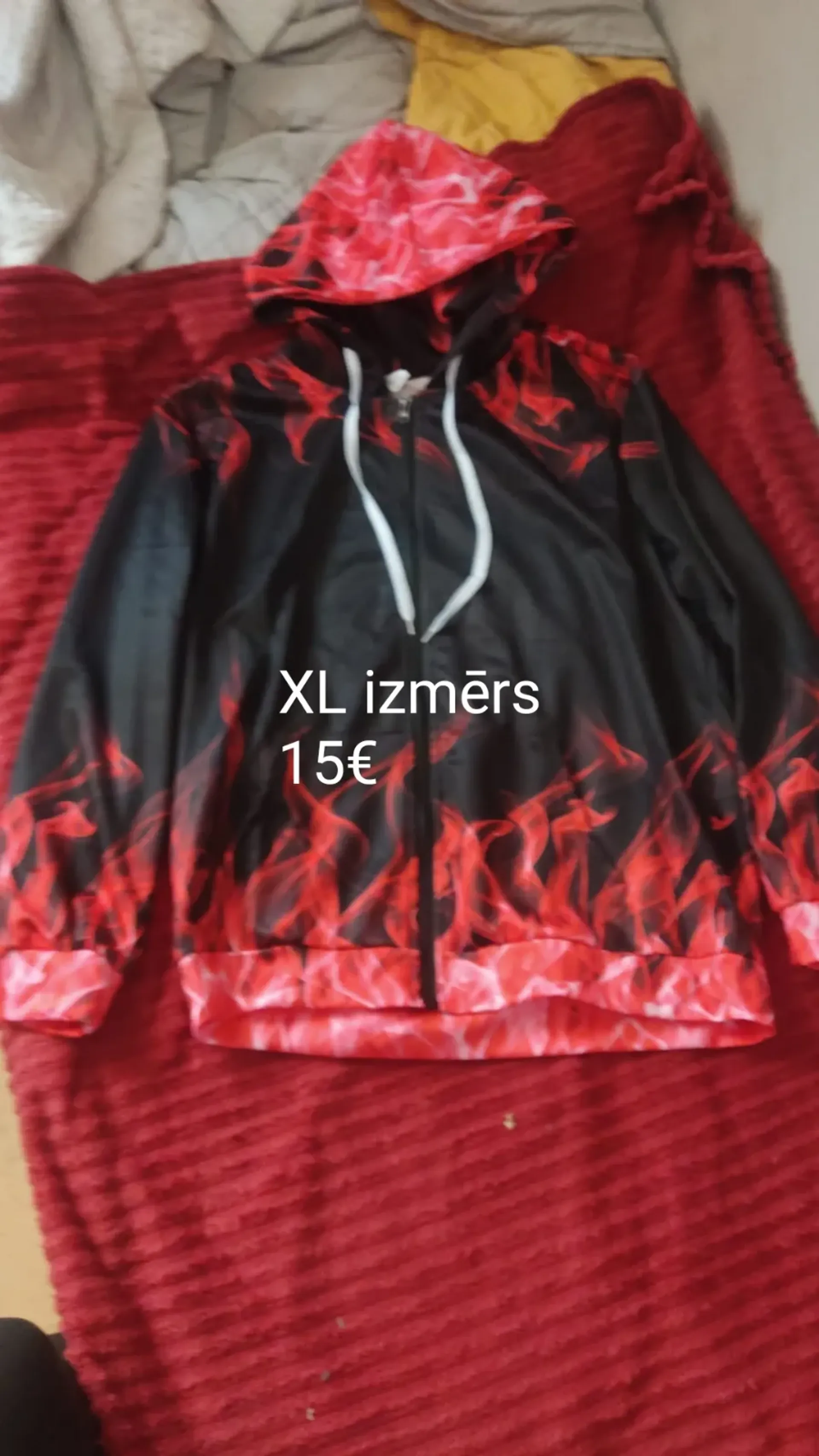 Pirmā sludinājuma fotoattēls: Hoodie XL hudijs ar uguns dizainu