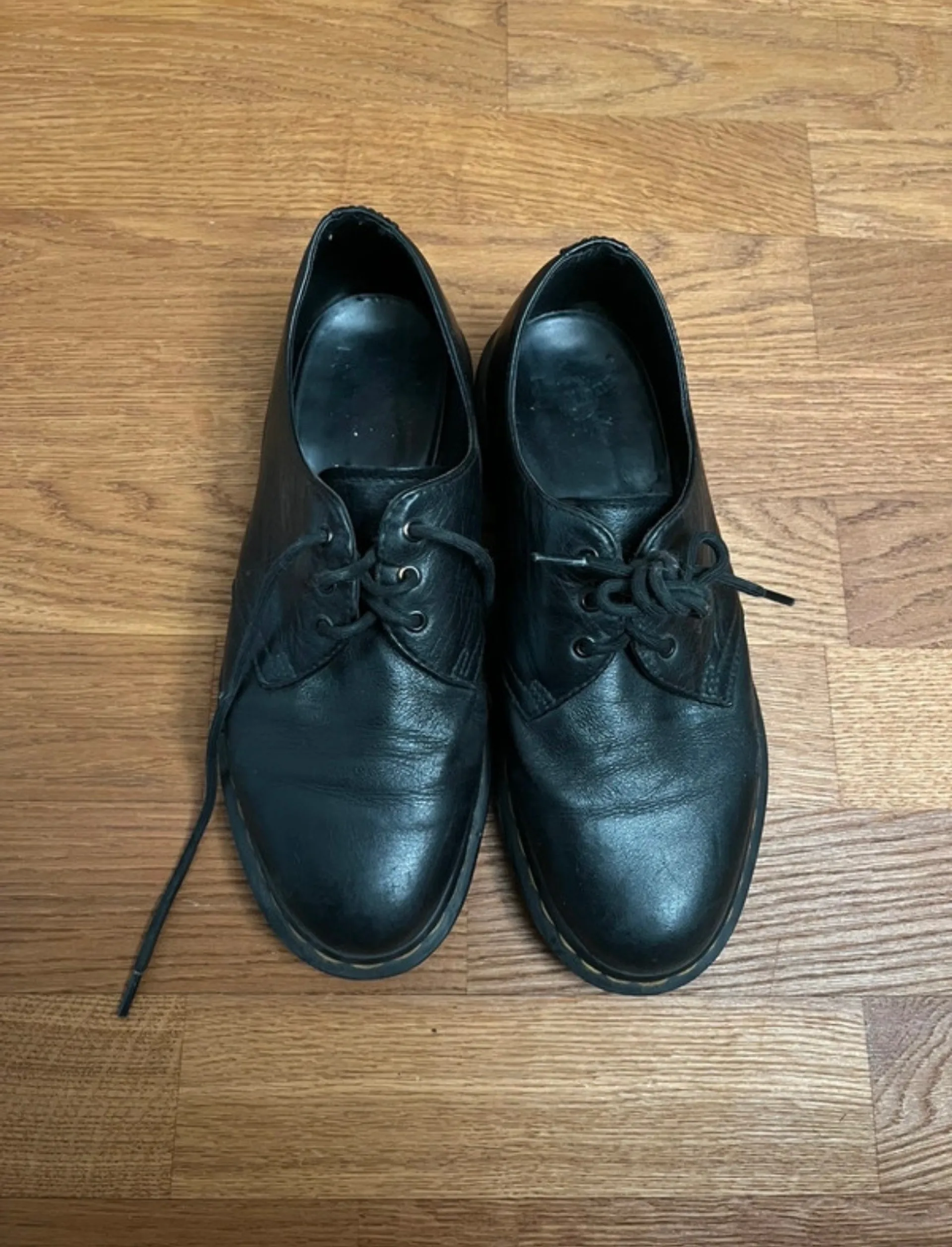 Melnas Dr Martens Oxford kurpes, 1. fotoattēls no 5