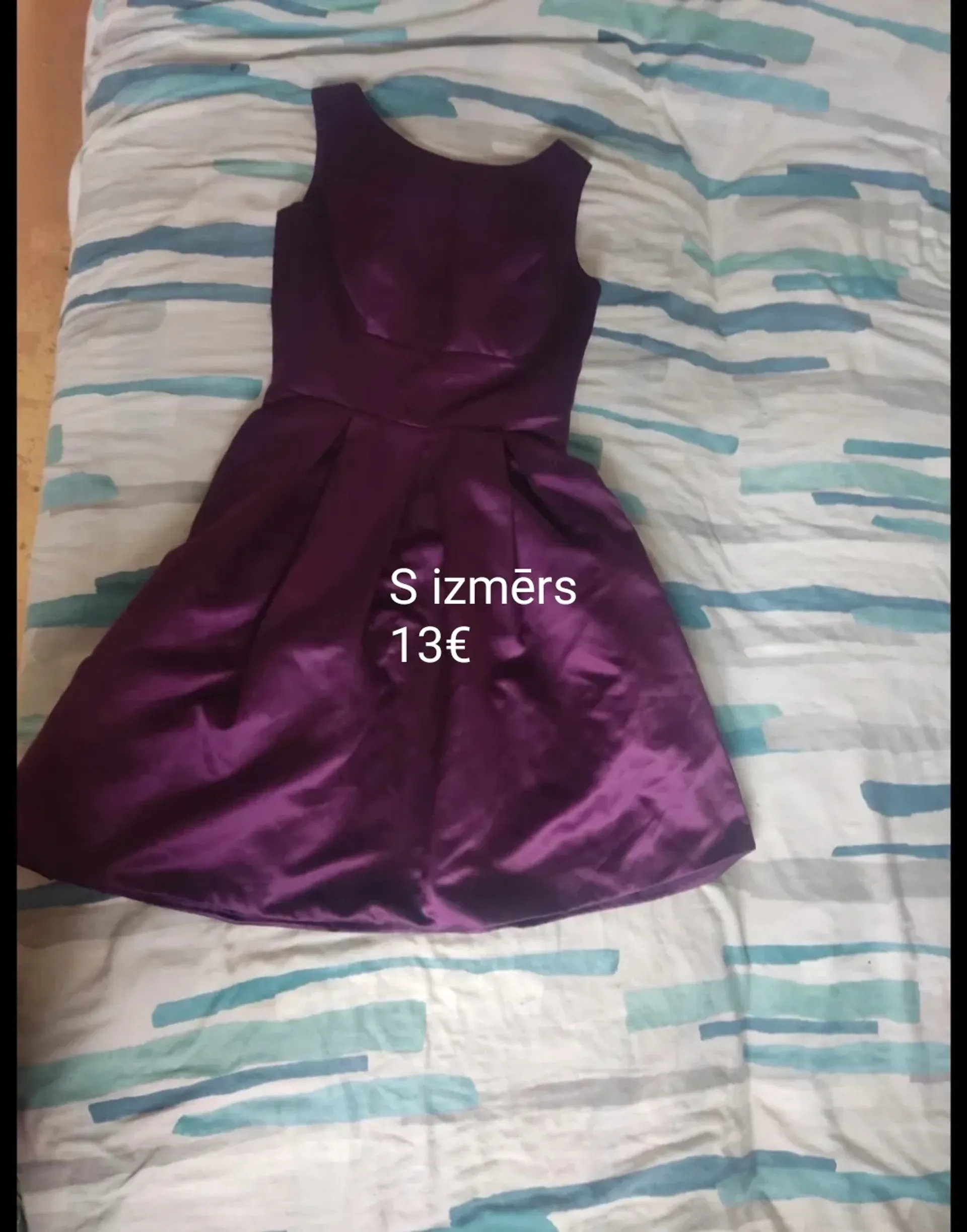 Pirmā sludinājuma fotoattēls: Violeta kleita, S izmērs