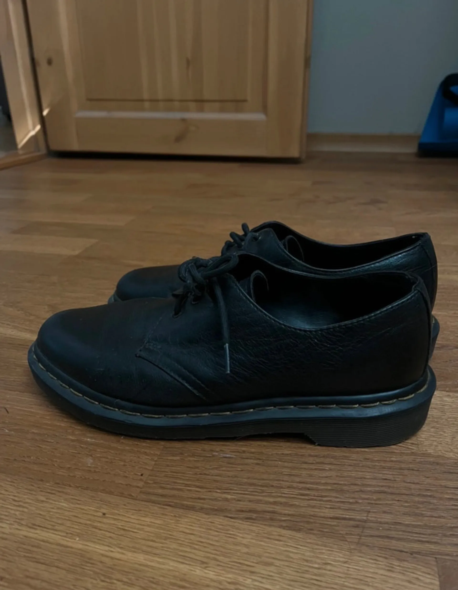 Melnas Dr Martens Oxford kurpes, 2. fotoattēls no 5